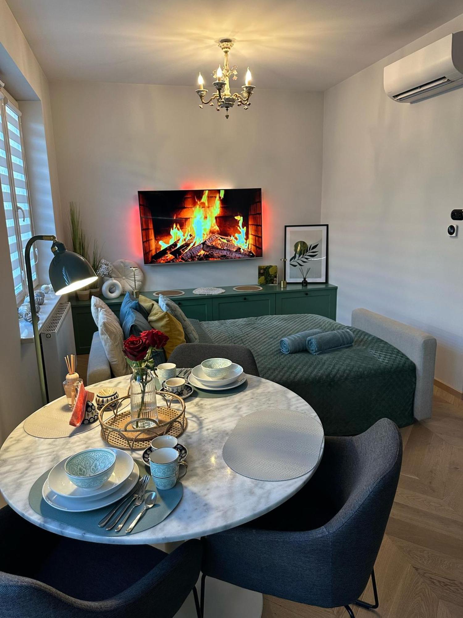Heron - Old Town Apartment